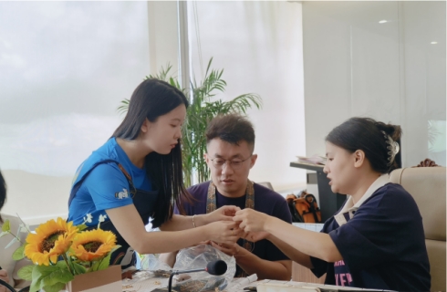 证券时报